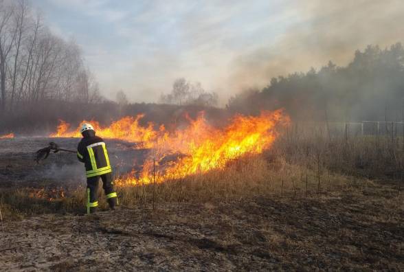 862116 uvaga upravlinnya dsns zhitomirschini zasterigae gorit suha trava